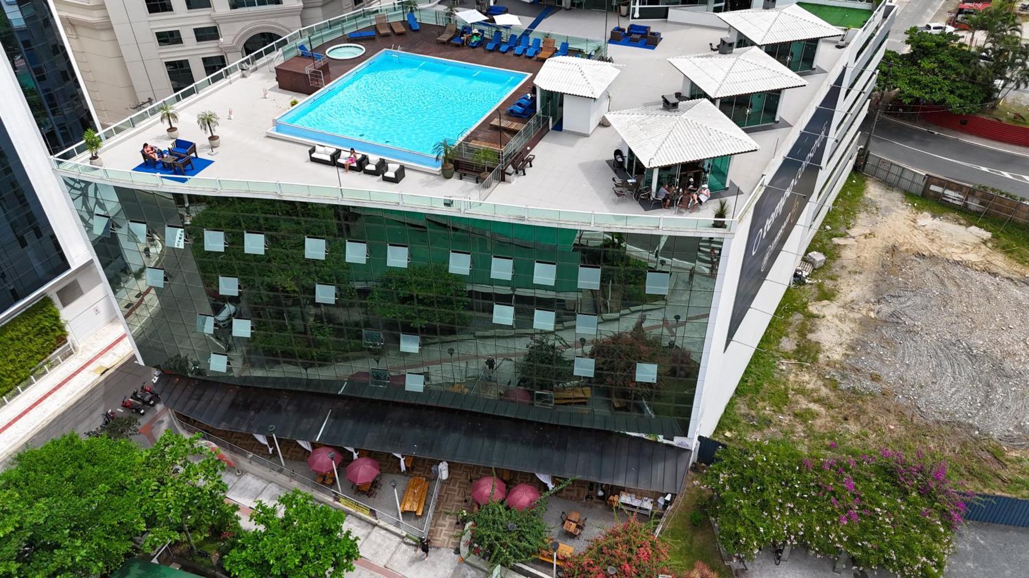 Loft Dubai Pe Na Areia - Piscina Frente Mar - Balneario Camboriu