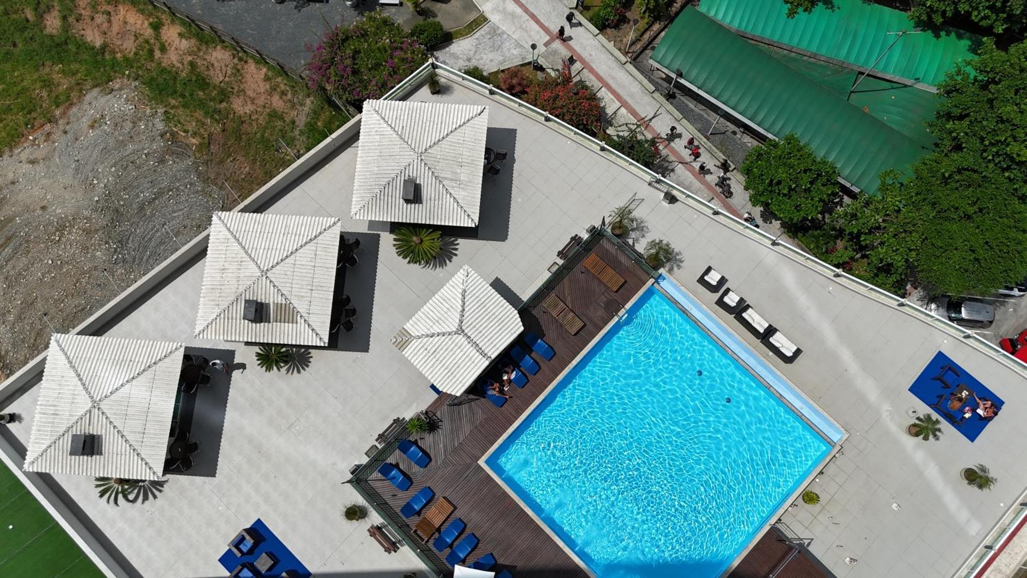 Loft Dubai Pe Na Areia - Piscina Frente Mar - * Balneario Camboriu