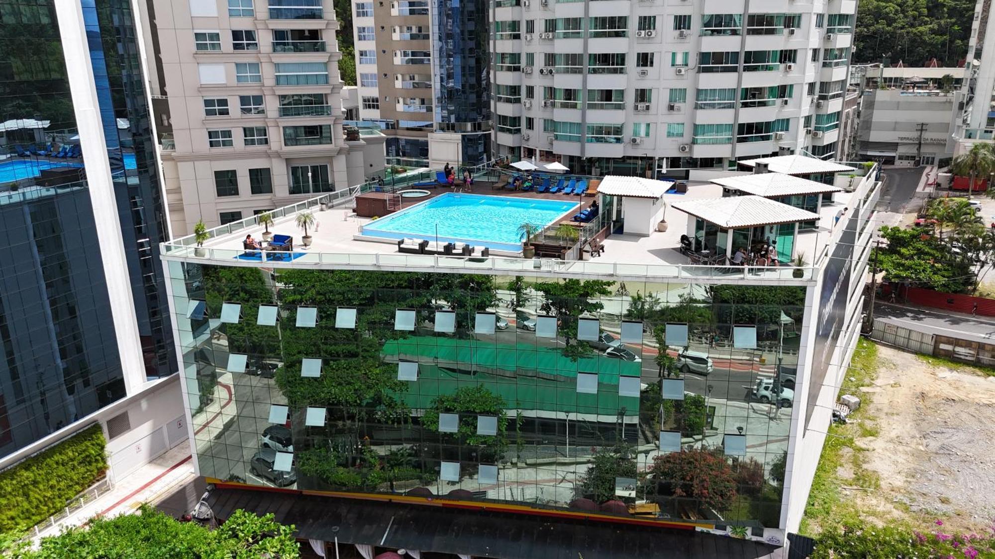Loft Dubai Pe Na Areia - Piscina Frente Mar - Balneario Camboriu
